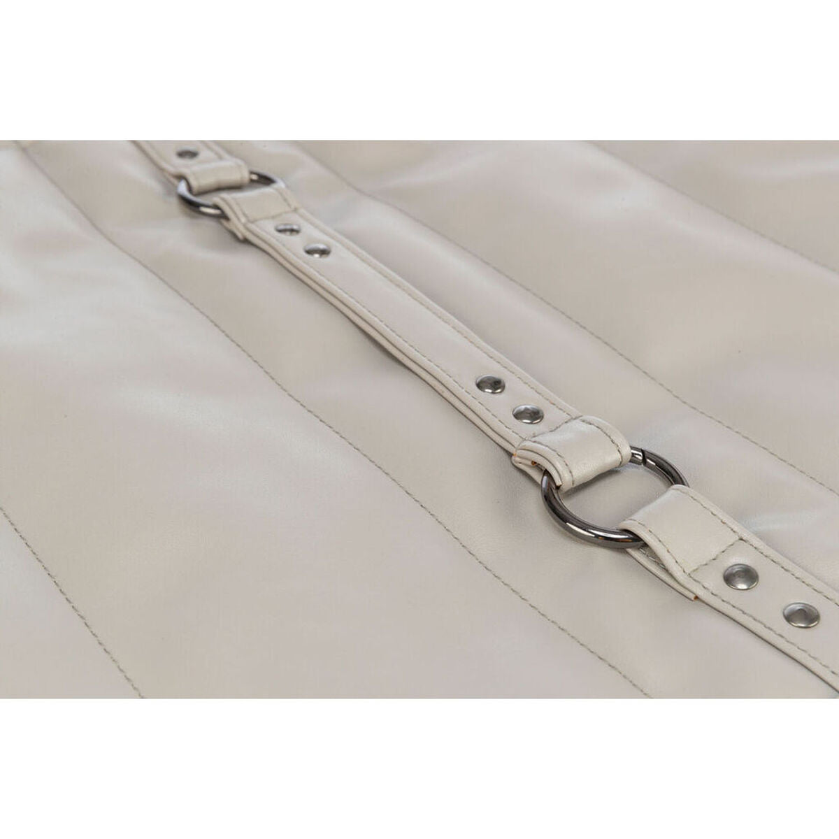 V6H9A590370DAF84B701E30B2BEB419A6EDR7449859P9